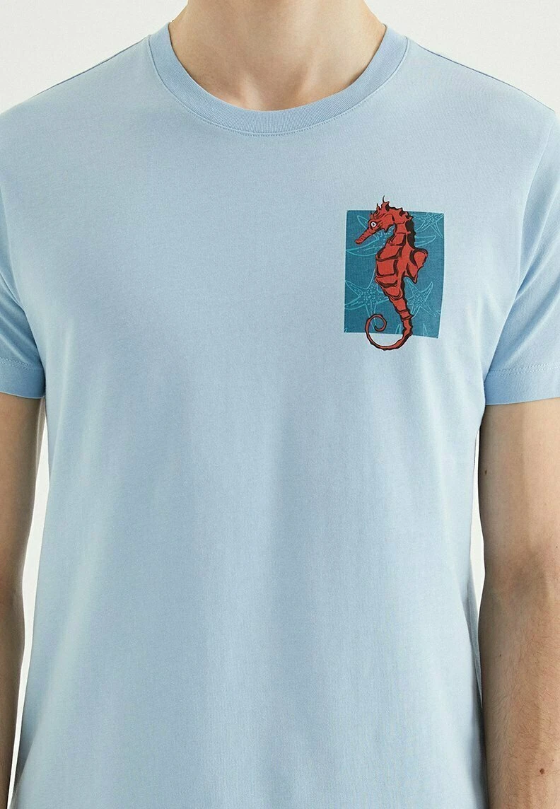 Seahorse - T-Shirt Print - Powder Blue 4 Seahorse - T-Shirt Print - Powder Blue - Afbeelding 4