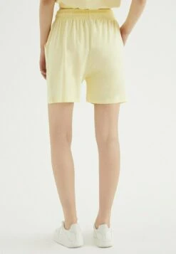 Set - Shorts - French Vanilla -Westmark London 024201d3a3bd4205b6a96bafc00a40b5