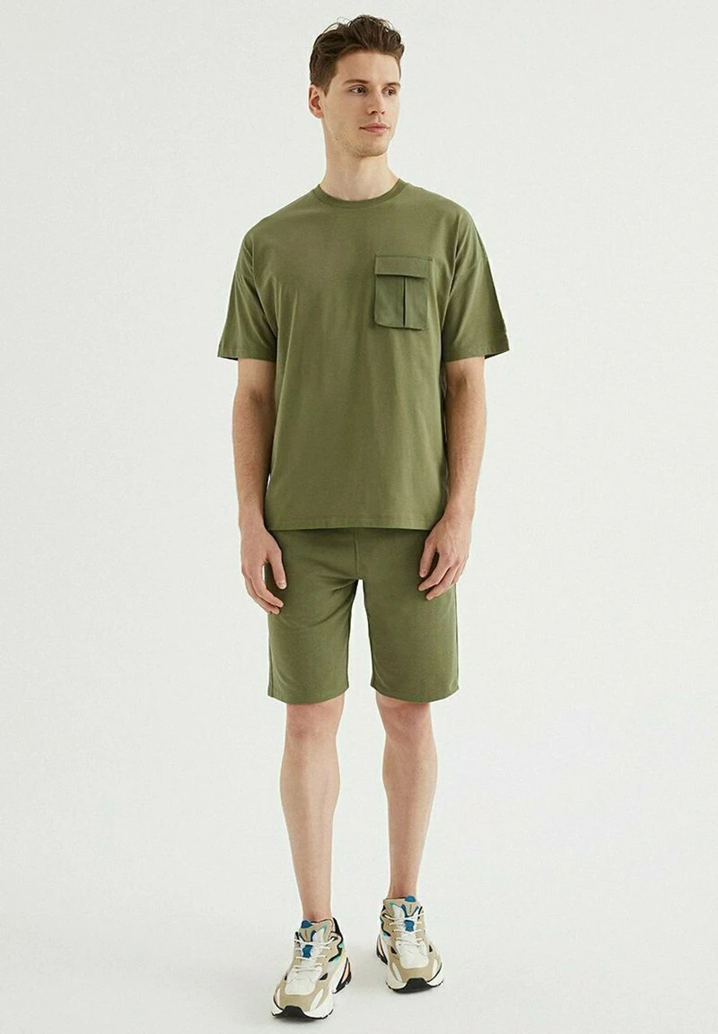 Vital Utility - T-Shirt Basic - Capulet Olive 2 Vital Utility - T-Shirt Basic - Capulet Olive - Afbeelding 2