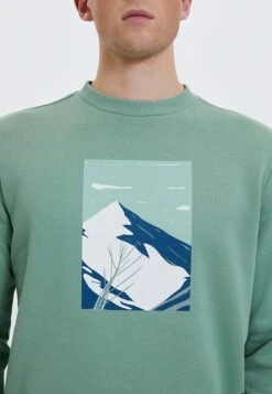 Mountain- Sweater - Hedge Green -Westmark London 21791aac453f418b8bf35979e71ee406