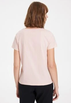 Winter Penguin - T-Shirt Print - Peachy Keen -Westmark London 5f4ba2120178422fb856da4c1725701f