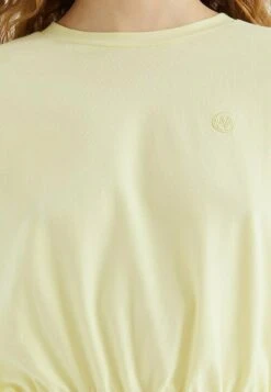 Set - Shorts - French Vanilla -Westmark London 713d25a0586c447f876add1a1d9b06d8