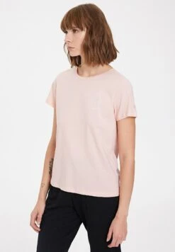 Winter Penguin - T-Shirt Print - Peachy Keen