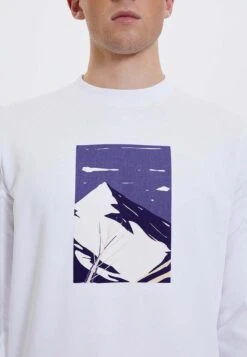Mountain- Sweater - White -Westmark London b8e1f516e7f94ff687be108e5cd2fae8