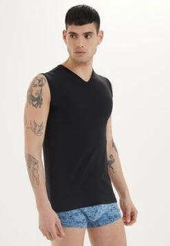 V-Neck - Top - Black 6 V-Neck - Top - Black -Westmark London c1a74909d5c840c1988838bd4e63b93e