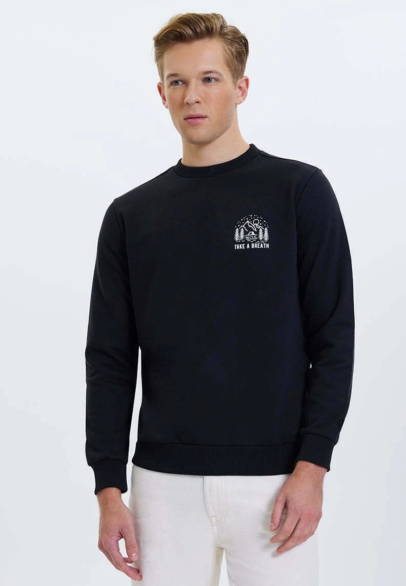 Wmline Breath- Sweater - Black 1 Wmline Breath- Sweater - Black