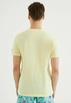 Starfish - T-Shirt Print - French Vanilla 6 Starfish - T-Shirt Print - French Vanilla -Westmark London e756340323e34537b18671df0adc42ed